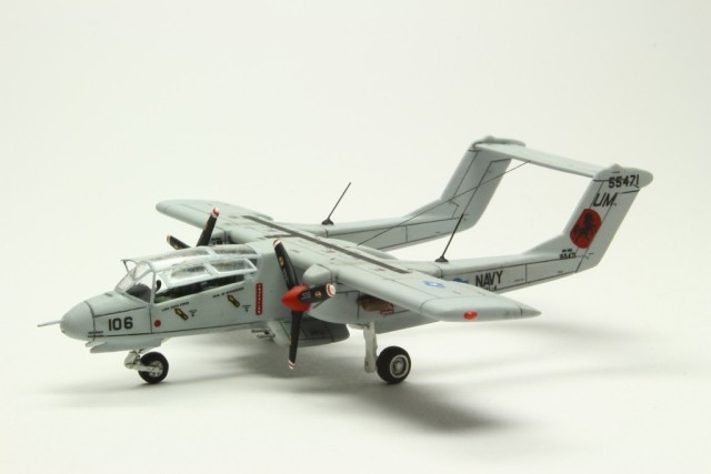 Leichtes Angriffsflugzeug Rockwell OV-10A Bronco (1/144)