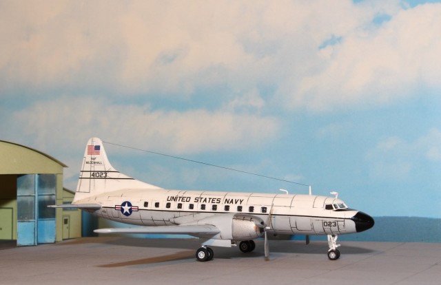 Transportflugzeug Convair C-131F Samaritan (1/144)