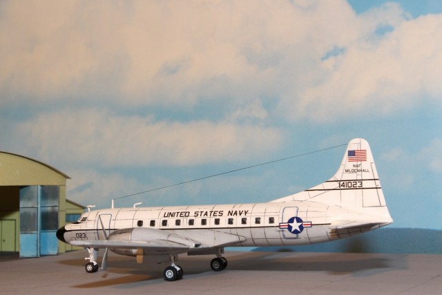 Transportflugzeug Convair C-131F Samaritan (1/144)