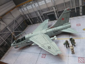 Feinddarstellungsflugzeug LTV EA-7L Corsair II (1/144)