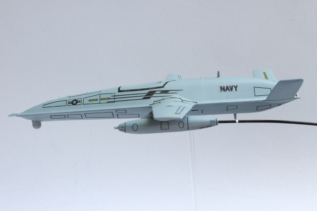 Boeing MQ-25 Stingray (1/144)