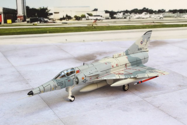 Feinddarstellungsflugzeug IAI F-21A Lion (1/144)
