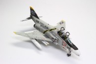 McDonnell Douglas F-4N Phantom II (1/144)