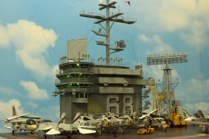 Flugzeugträger USS Nimitz (1/144)