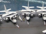 Trägerflugzeuge auf der USS Nimitz (1/700)