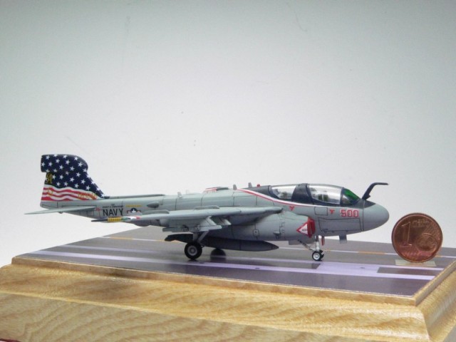 Grumman EA-6B Prowler (1/144)