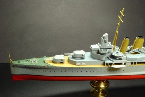 Schwerer Kreuzer HMS Suffolk (1/600)