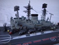 Flugzeugträger HMS Ark Royal (1/700)