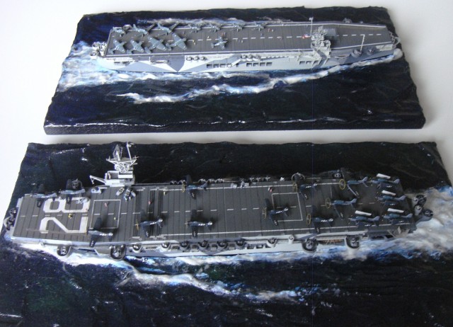 Geleitträger USS Chenango und USS Santee (1/700)