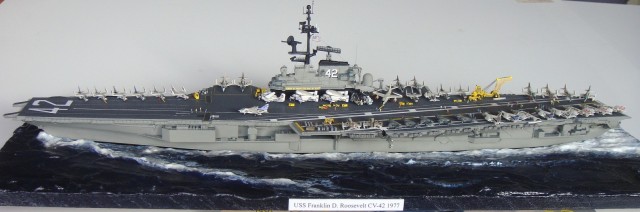 Flugzeugträger USS Franklin D. Roosevelt (1/700)