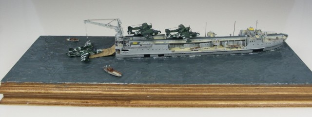 Katapultschiff Bussard (1/700)