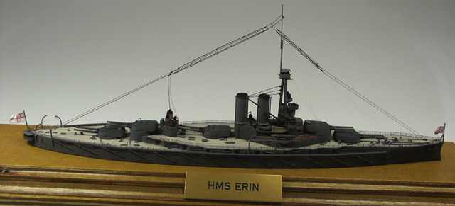 Britisches Schlachtschiff HMS Erin (1/700)