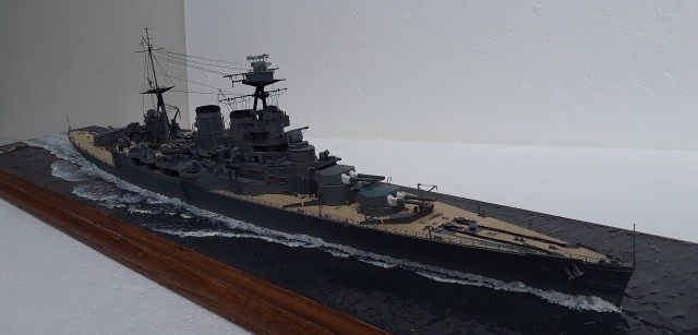 Schlachtkreuzer HMS Hood (1/350)