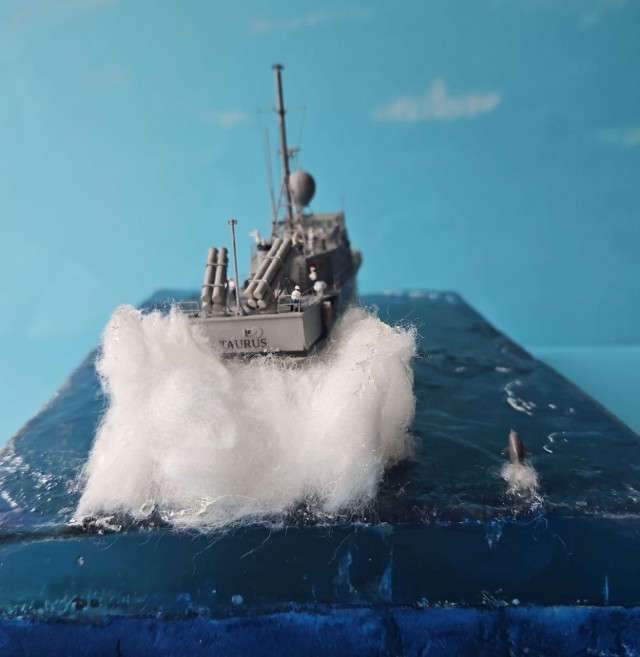 Tragflächen-Schnellboot USS Taurus (1/200)