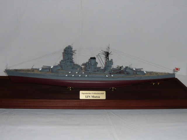 Schlachtschiff Mutsu (1/350)