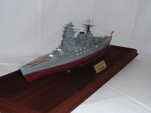 Schlachtschiff Mutsu (1/350)