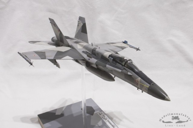 Feinddarstellungsflugzeug McDonnell Douglas F/A-18A+ Hornet (1/48)