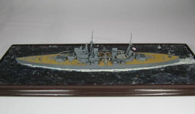 Britisches Schlachtschiff HMS King George V (1/700)