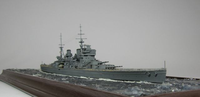 Britisches Schlachtschiff HMS King George V (1/700)