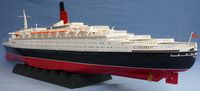 RMS Queen Elizabeth 2 in 1/450 von Steffen Franke