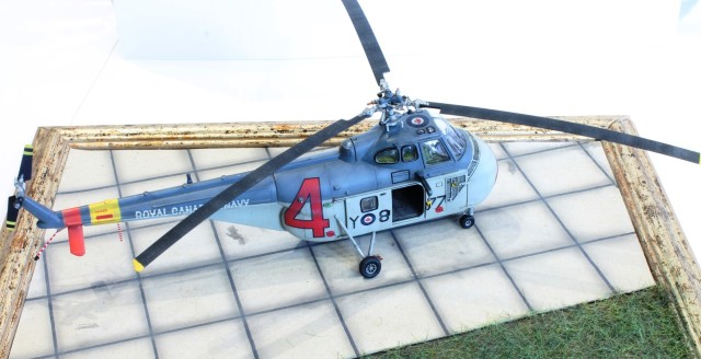 Such- und Rettungshubschrauber Sikorsky HO4S-3 (1/72)