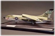 Jagdflugzeug Vought F-8E Crusader (1/72)