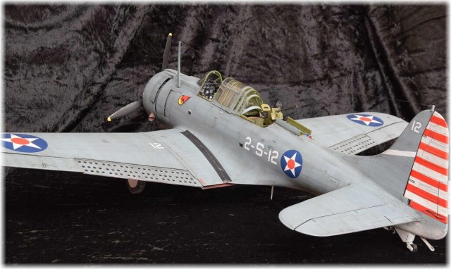 Sturzkampfbomber Douglas SDB-3 Dauntless (1/18)