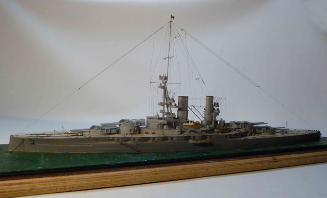 Schlachtschiff Bayern (1/350)