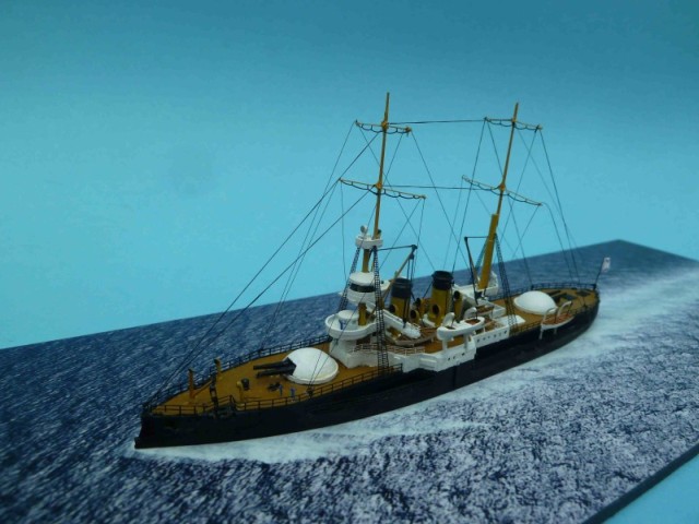 Schlachtschiff Dvenadsat Apostolev (1/700)