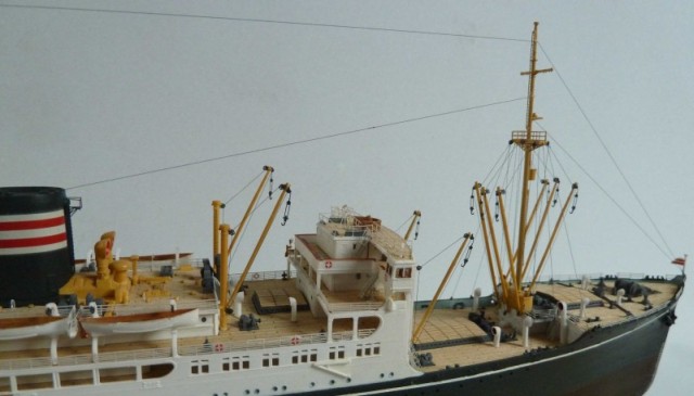 Japanisches Passagierschiff Hikawa Maru (1/350)