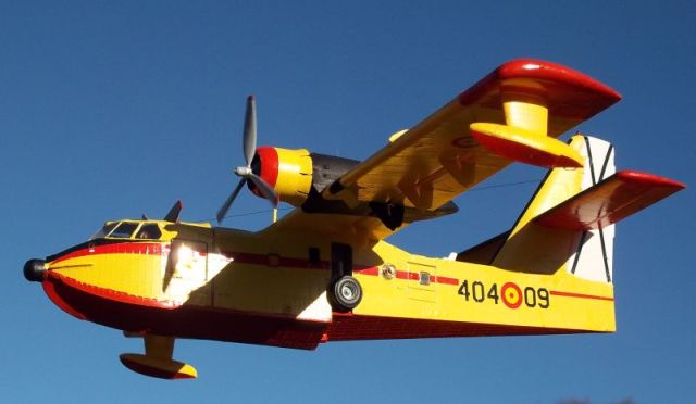 Canadair CL-215 (1/72)