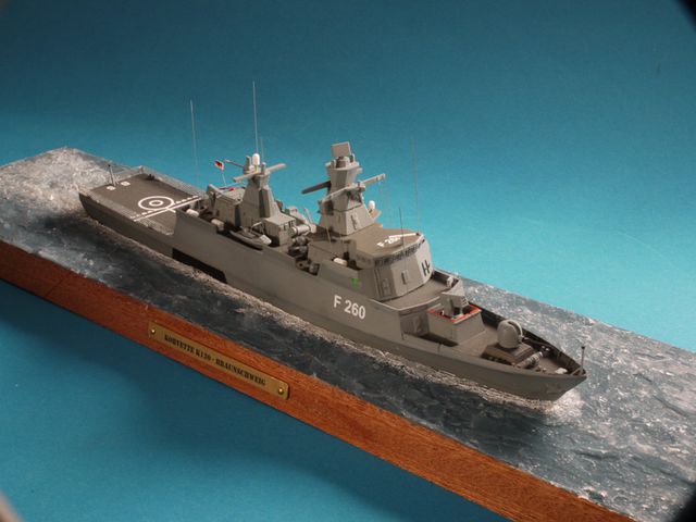 Korvette Braunschweig 1/350 von Werner Falke