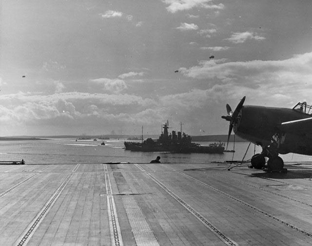 Wasp und Washington im April 1942